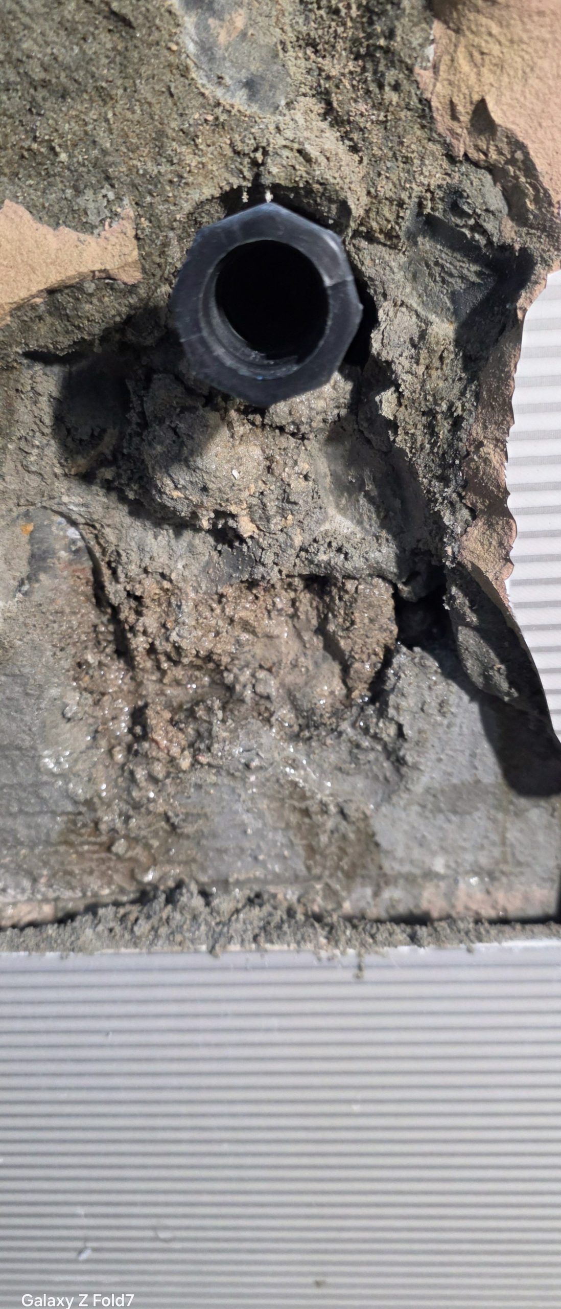 수도 압력 테스트 장비로 배관 상태 점검