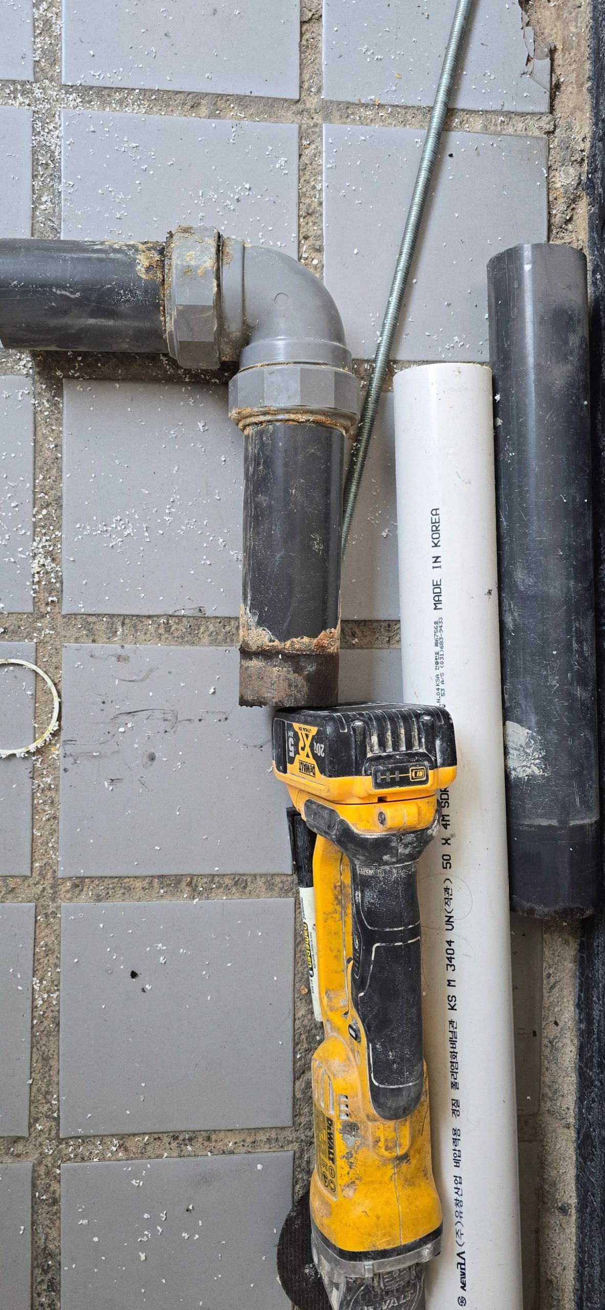 누수탐지비용과 수리 사례: 내가 당한 누수 문제의 원인과 해결책 - 현장 사진 2