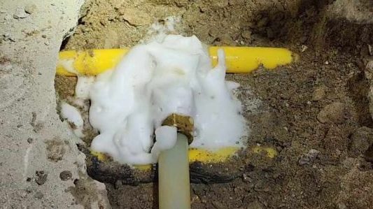 PPC배관 절단 및 새 배관 교체 완료