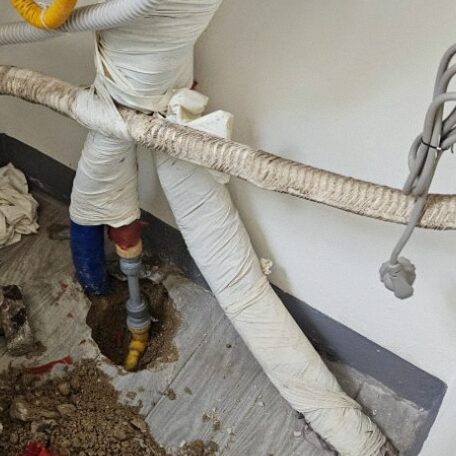 수리 완료 후 공기압 재검사 및 바닥 복구