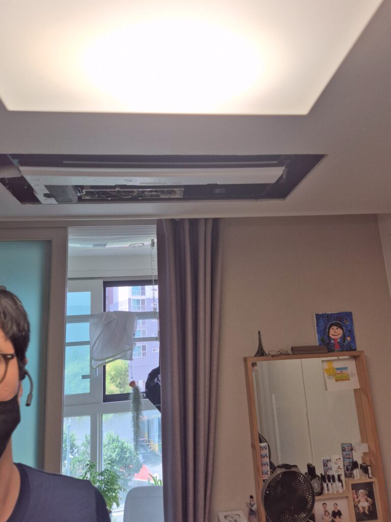 인천 아파트 시스템 에어컨 주변 천장 누수 피해